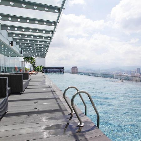Regalia Suites Куала-Лумпур Экстерьер фото